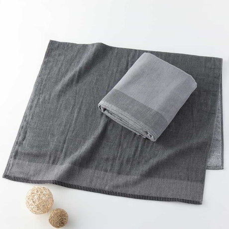 ZEN紀州備長炭「しじま」スモールバスタオル|老舗高級百貨店『ル・ボン・マルシェ』に展示されたUCHINOの特許素材