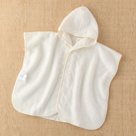 UCHINOの子育てに使える便利アイテム｜マシュマロベビーポンチョ商品画像