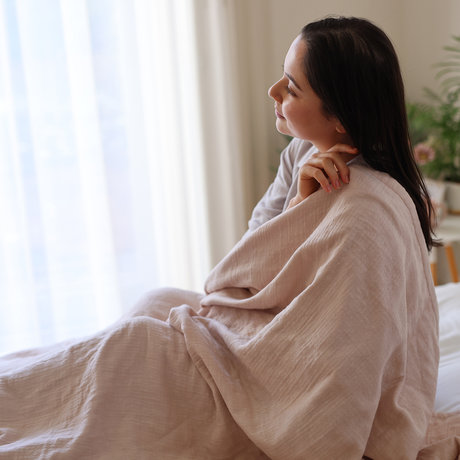 お昼寝、就寝時の肌掛けなどに使えるブランケット・スロー