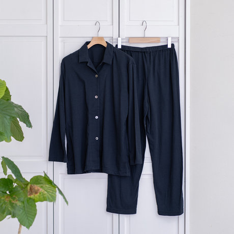 綿100%とは思えない滑らかな肌触り|UCHINOの快眠パジャマ