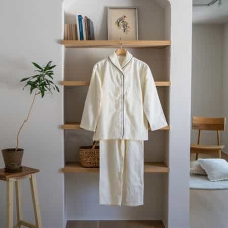秋冬に快適なエアリータッチ|UCHINOの快眠パジャマ
